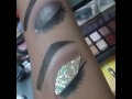 Glitters eye shadow